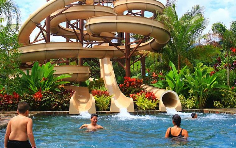 waterpark-combined-with-thermal-pools-opens-in-arenal-costa-rica